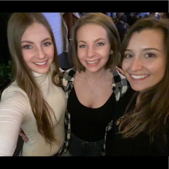 Meet your Posher, Natalie - Picture 3 of 12